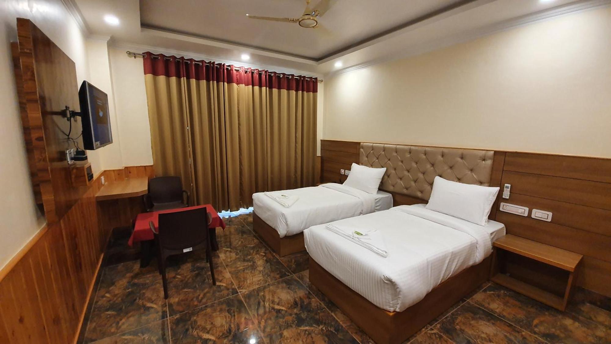 Nomadic Inn Dharamsala Exteriér fotografie